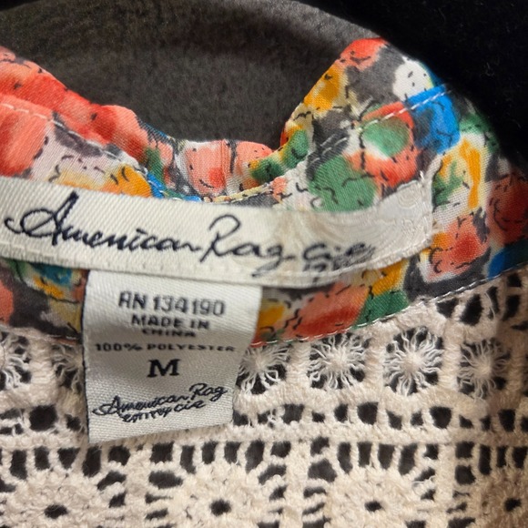 American Rag Cie Blouse Womens Medium‎ Crochet Boho Floral Crew Tie Front - Picture 4 of 6
